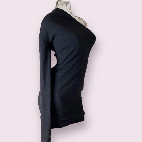 Italian wool one sleeved black bodycon sweater top - Picture 4 of 7
